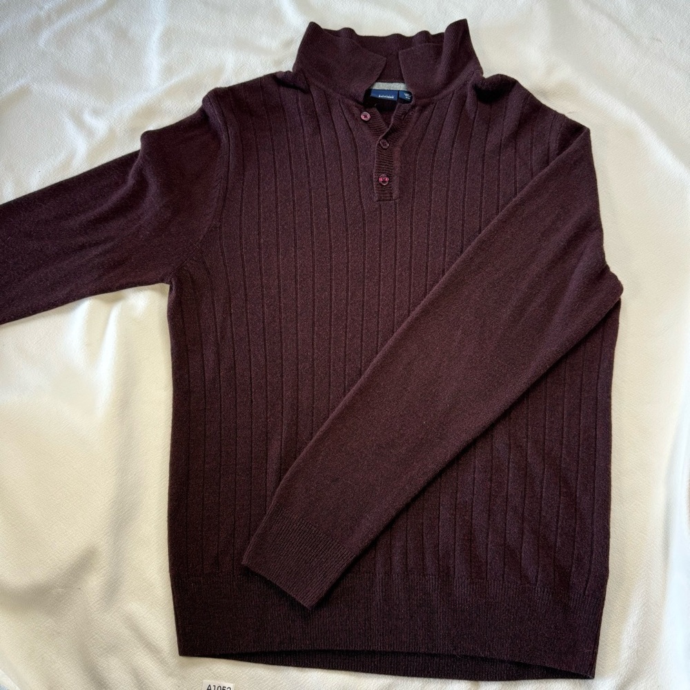 Basic Editions V-Neck Brown Sweater Timeless Style